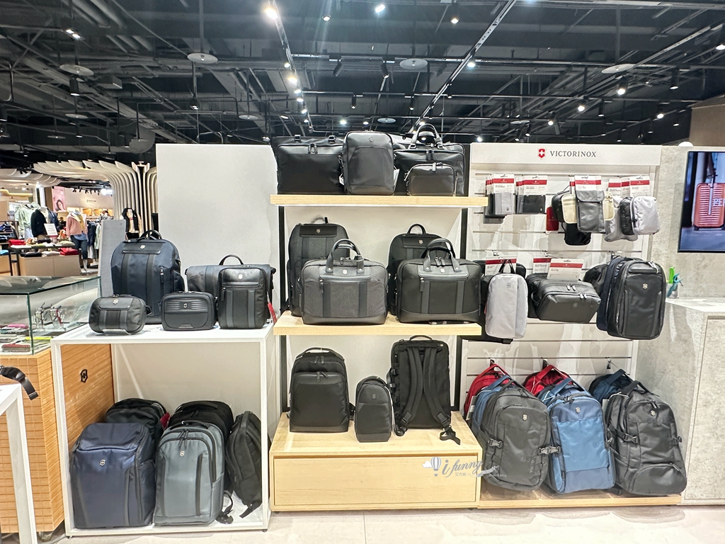 大江購物中心2025最美室內聖誕車站 百大新櫃開幕/聖誕交換禮物 全國獨家全年免費停車的悠遊遊逛街城 - ifunny 大江購物中心2025最美室內聖誕車站 百大新櫃開幕/聖誕交換禮物 全國獨家全年免費停車的悠遊遊逛街城 - ifunny