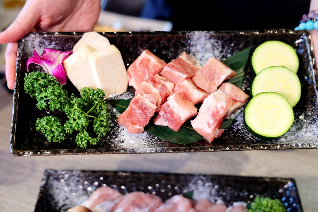 淡水美食 | Haloé 日義燒烤餐酒館 日式優雅遇上義式浪漫 海景與和牛交織的燒烤饗宴 - ifunny