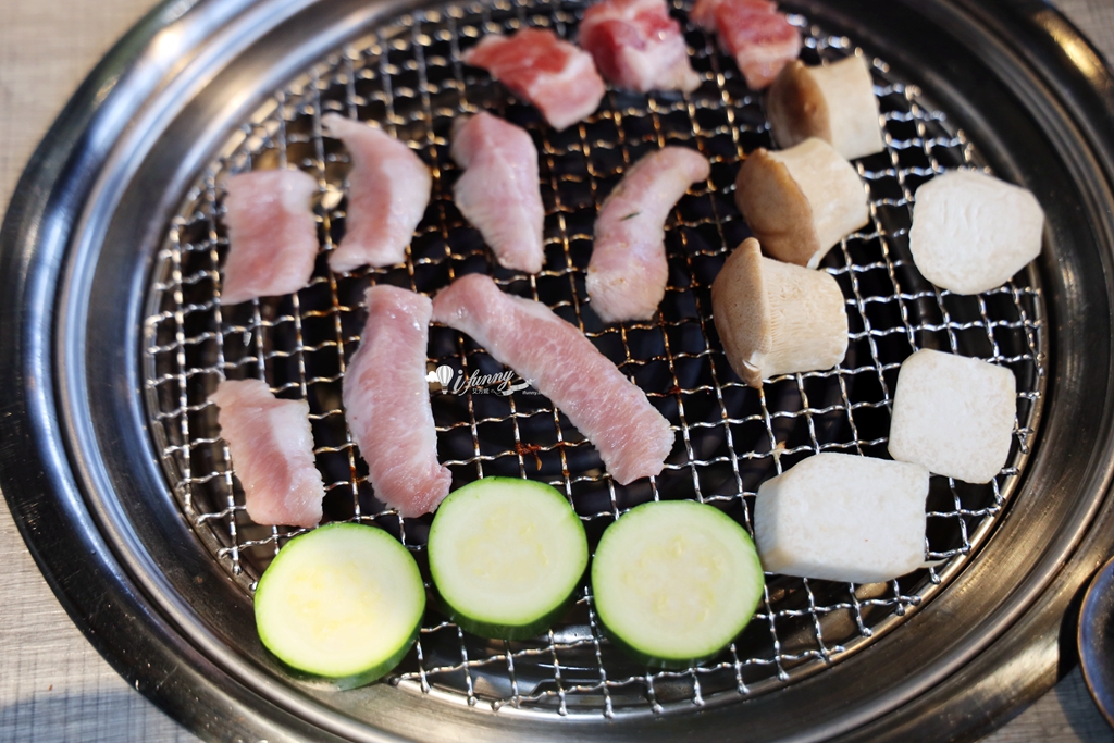 淡水美食 | Haloé 日義燒烤餐酒館 日式優雅遇上義式浪漫 海景與和牛交織的燒烤饗宴 - ifunny