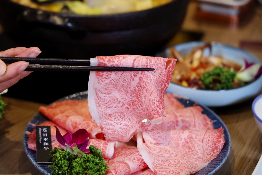 君曜雞湯 | LV雞湯火鍋插旗信義區 台北101最強聚餐火鍋 - ifunny