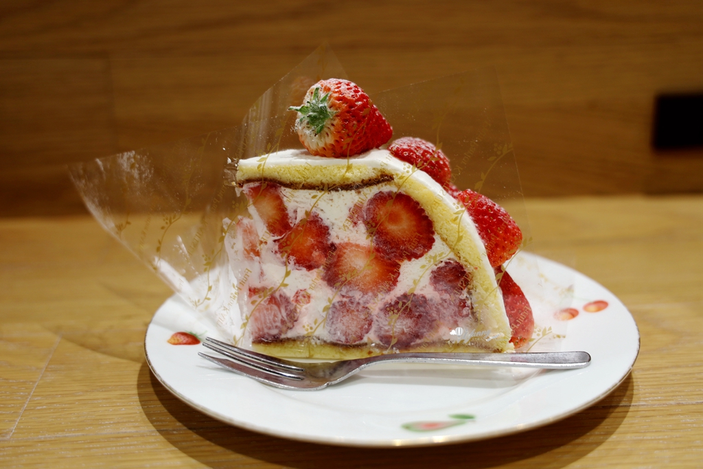 東京車站美食 | 果實園 草莓季必吃甜點 草莓蛋糕草莓巴菲 - ifunny
