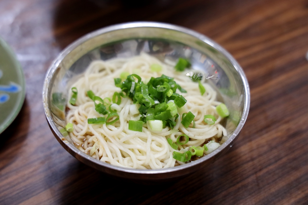 中正紀念堂站 | 老建中麵店 香氣十足的擔擔麵 內用紅茶喝到飽 - ifunny 中正紀念堂站 | 老建中麵店 香氣十足的擔擔麵 內用紅茶喝到飽 - ifunny