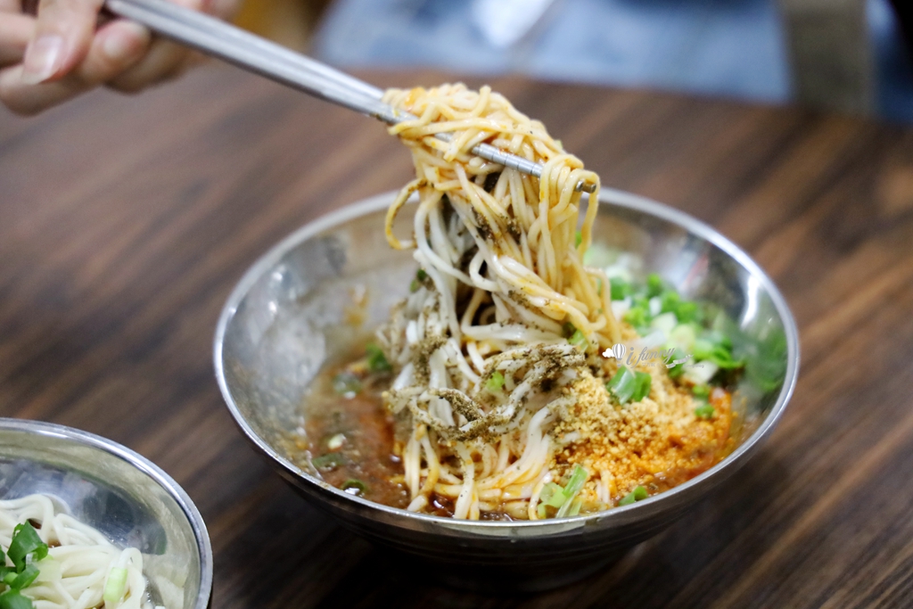 中正紀念堂站 | 老建中麵店 香氣十足的擔擔麵 內用紅茶喝到飽 - ifunny 中正紀念堂站 | 老建中麵店 香氣十足的擔擔麵 內用紅茶喝到飽 - ifunny