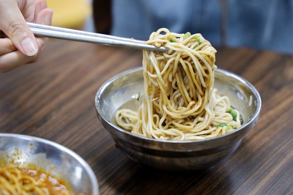 中正紀念堂站 | 老建中麵店 香氣十足的擔擔麵 內用紅茶喝到飽 - ifunny 中正紀念堂站 | 老建中麵店 香氣十足的擔擔麵 內用紅茶喝到飽 - ifunny