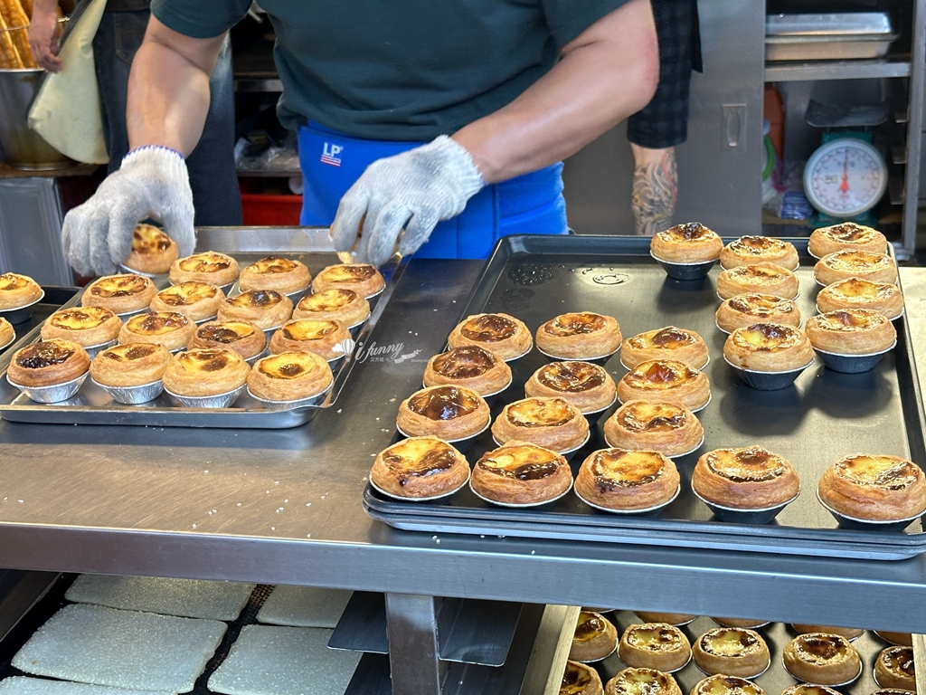 台北中山｜曾家豆漿 超狂人氣現烤蛋塔 燒餅 煎包 - ifunny