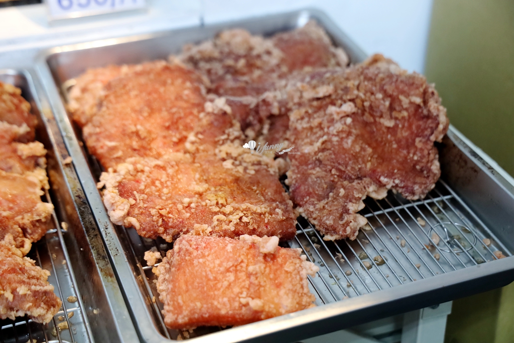 大橋頭站 | 永樂雞捲大王 大稻埕百年老店 雞捲厚實肉條超飽嘴 - ifunny
