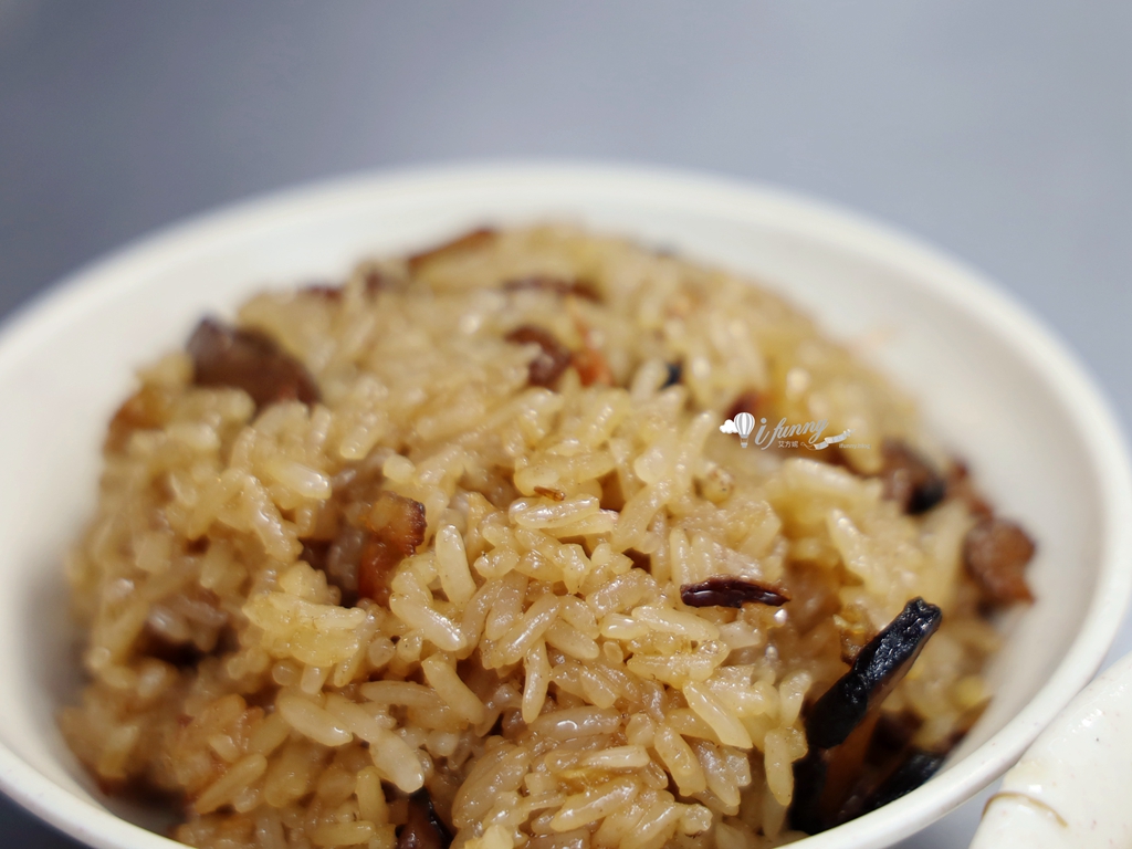 基隆廟口 | 螃蟹羹‧油飯(吳記 第5號攤) 蟹肉滑嫰油飯香 - ifunny 基隆廟口 | 螃蟹羹‧油飯(吳記 第5號攤) 蟹肉滑嫰油飯香 - ifunny