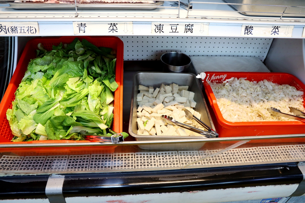 古亭站 | 台電勵進餐廳 台北酸菜白肉鍋吃到飽 一甲子的老台灣味 - ifunny