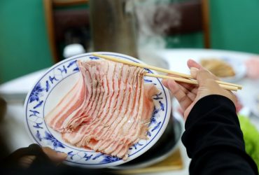 古亭站 | 台電勵進餐廳 台北酸菜白肉鍋吃到飽 一甲子的老台灣味