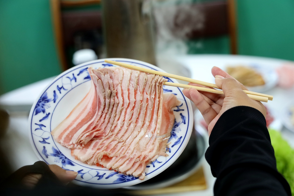 古亭站 | 台電勵進餐廳 台北酸菜白肉鍋吃到飽 一甲子的老台灣味 - ifunny