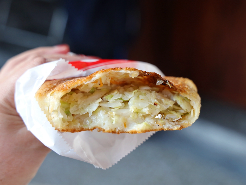 南港站 | 老眷村煎餅 韭菜餅 蘿蔔絲餅 高麗菜餅 紅豆餅 外酥內軟加胡椒好對味 - ifunny