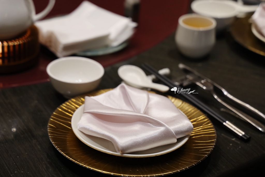 南港站 | 六福萬怡酒店粵亮廣式料理~必吃烤鴨 粵式慢火戰斧牛 琉金龍湯極品鍋 - ifunny 南港站 | 六福萬怡酒店粵亮廣式料理~必吃烤鴨 粵式慢火戰斧牛 琉金龍湯極品鍋 - ifunny