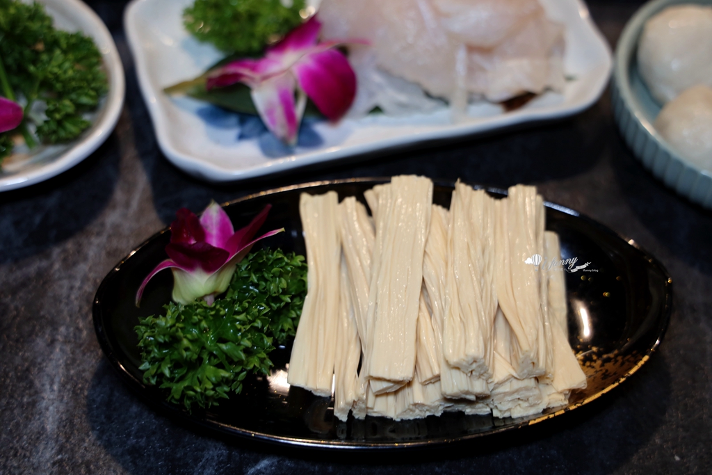 大稻埕 | 老撈麻辣鍋-順天外科醫院 百年老宅裡吃廣東雞煲蟹 - ifunny 大稻埕 | 老撈麻辣鍋-順天外科醫院 百年老宅裡吃廣東雞煲蟹 - ifunny