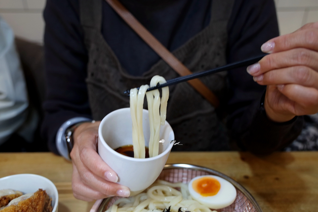 大稻埕 | 小蒔日咖啡 揉合老宅底蘊與現代文青風的咖哩咖啡專賣店 - ifunny