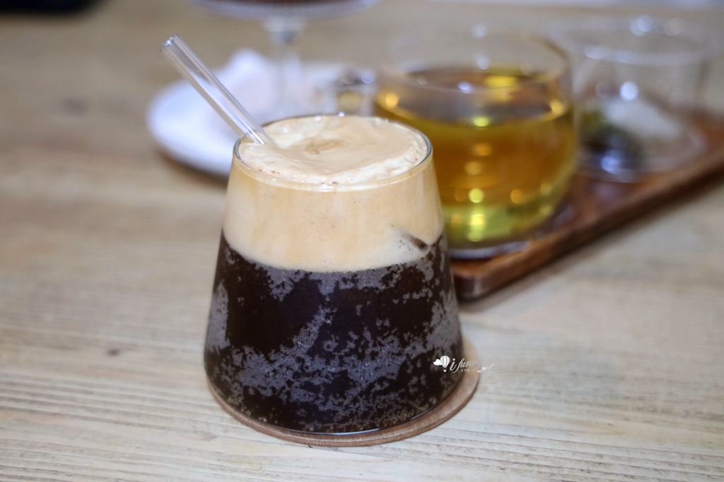 大稻埕 | 小蒔日咖啡 揉合老宅底蘊與現代文青風的咖哩咖啡專賣店 - ifunny