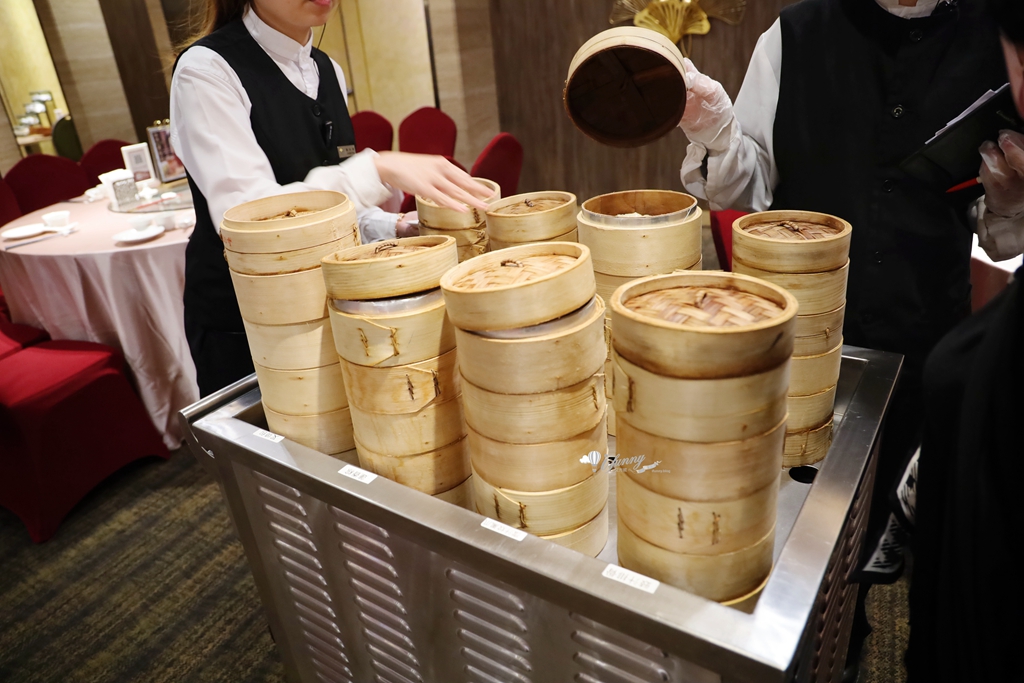 福容台北一館福粵樓 復古港點推車 阿基師坐鎮 平日限定港點68折 - ifunny