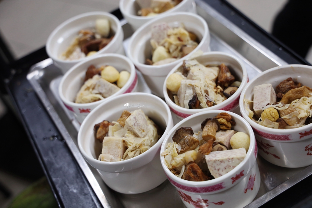 台北101/世貿站 | 陳記米糕 一個人也能吃的佛跳牆 料多實在只要130元 - ifunny