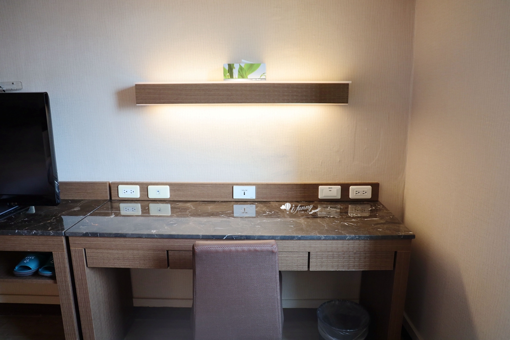 彰化住宿 | 康橋商旅-彰化員林館 免費下午茶 24小時冰淇淋飲料吃到飽 - ifunny 彰化住宿 | 康橋商旅-彰化員林館 免費下午茶 24小時冰淇淋飲料吃到飽 - ifunny