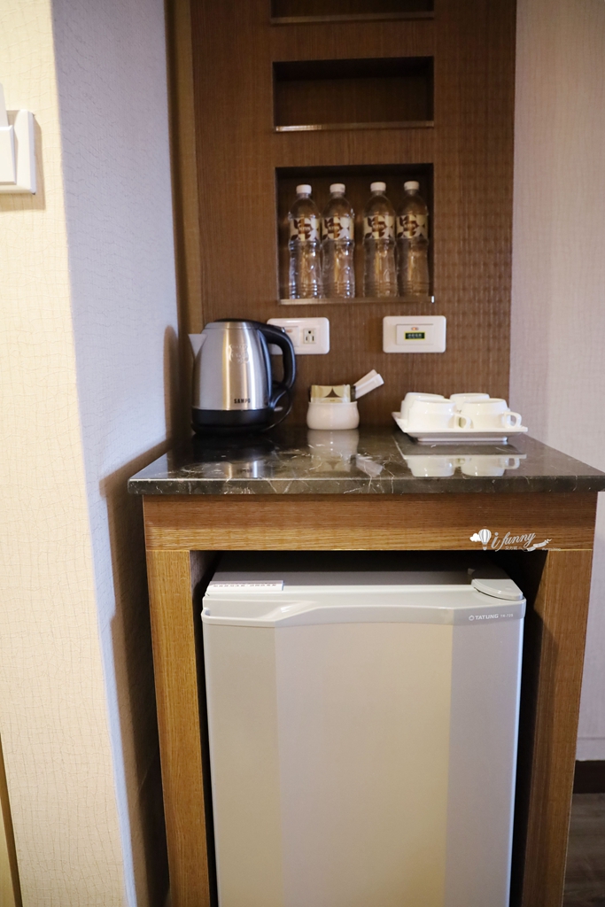 彰化住宿 | 康橋商旅-彰化員林館 免費下午茶 24小時冰淇淋飲料吃到飽 - ifunny 彰化住宿 | 康橋商旅-彰化員林館 免費下午茶 24小時冰淇淋飲料吃到飽 - ifunny