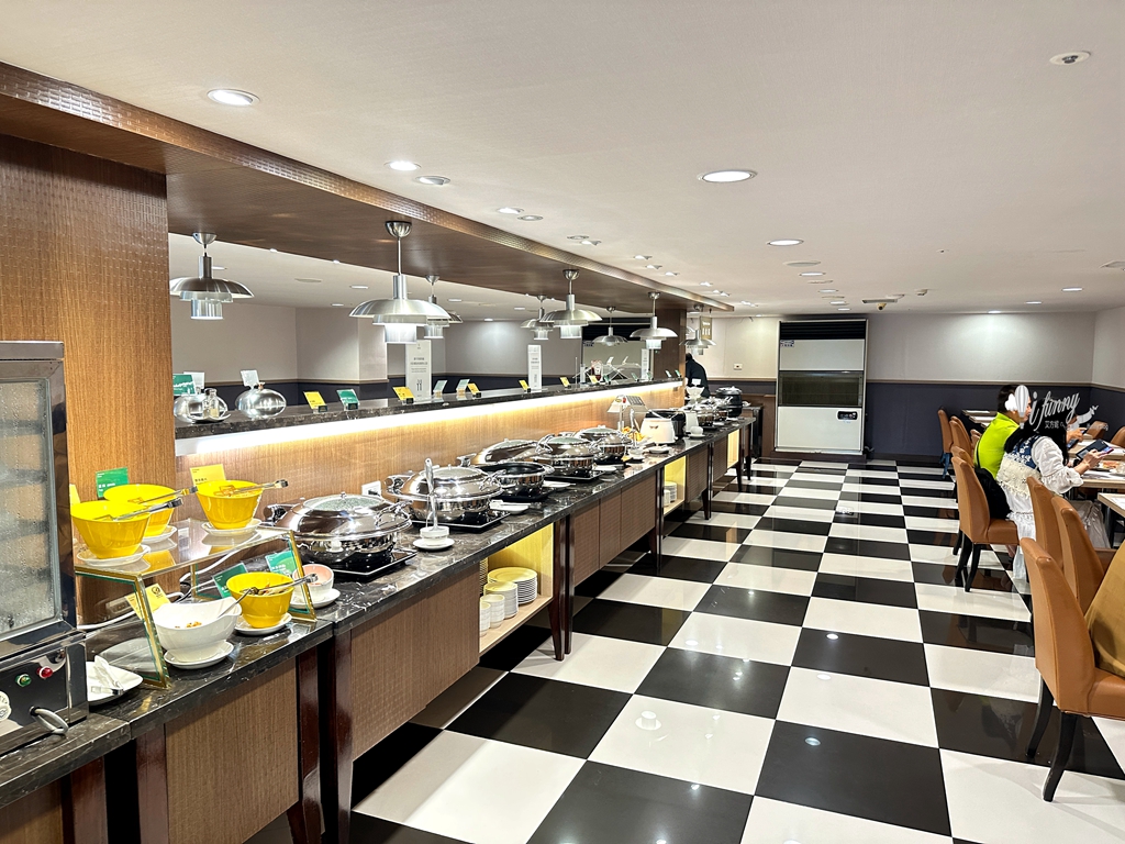 彰化住宿 | 康橋商旅-彰化員林館 免費下午茶 24小時冰淇淋飲料吃到飽 - ifunny 彰化住宿 | 康橋商旅-彰化員林館 免費下午茶 24小時冰淇淋飲料吃到飽 - ifunny