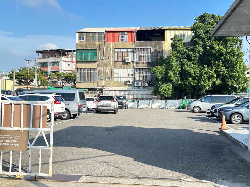 彰化住宿 | 康橋商旅-彰化員林館 免費下午茶 24小時冰淇淋飲料吃到飽 - ifunny 彰化住宿 | 康橋商旅-彰化員林館 免費下午茶 24小時冰淇淋飲料吃到飽 - ifunny