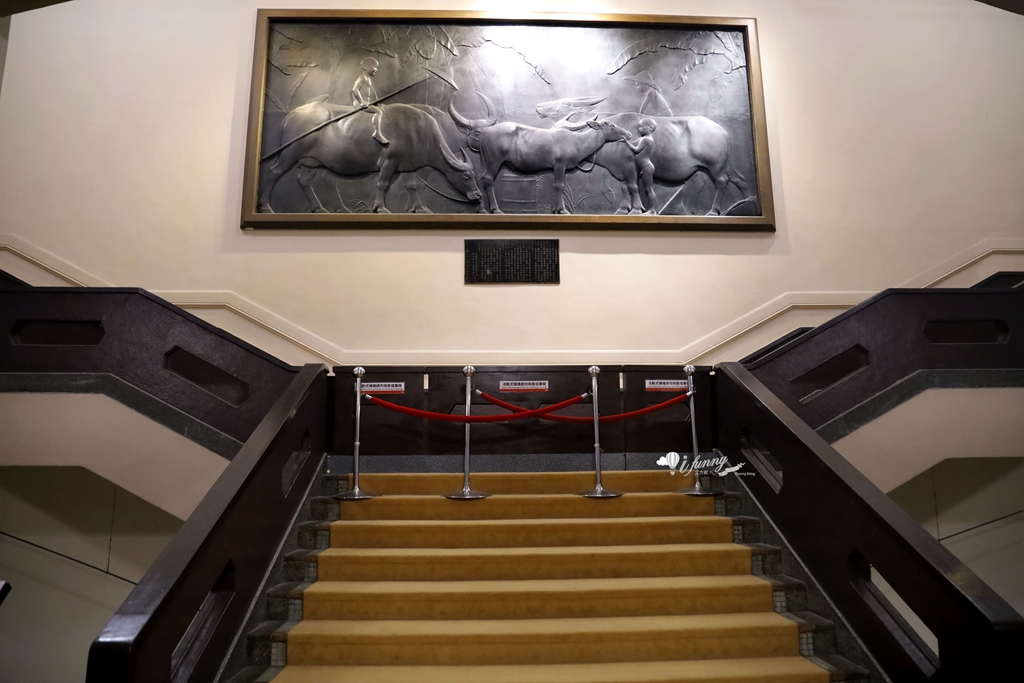 西門站 | 4F劇場咖啡 中山堂古蹟裡 冬季限定 滿滿25顆草莓的提拉米蘇 - ifunny