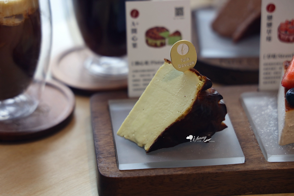 高雄光榮碼頭 | fula coffee芙拉咖啡 巴斯克專門鋪  高流門市 海港玻璃屋咖啡廳 - ifunny