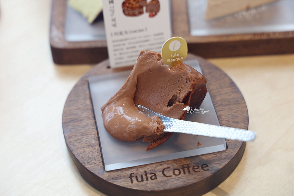 高雄光榮碼頭 | fula coffee芙拉咖啡 巴斯克專門鋪  高流門市 海港玻璃屋咖啡廳 - ifunny