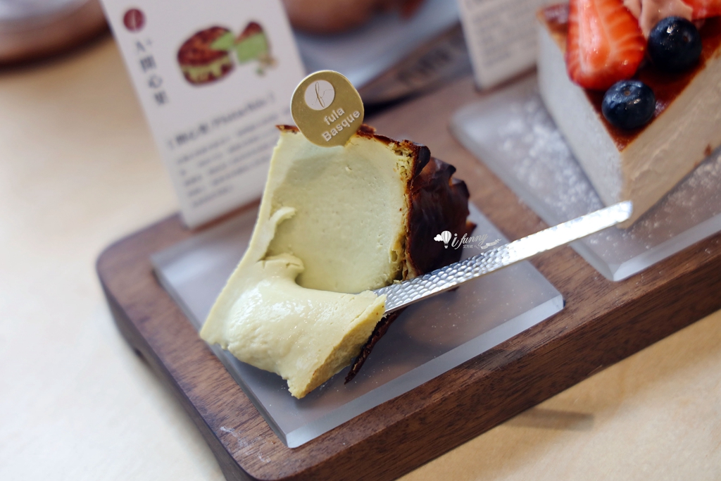 高雄光榮碼頭 | fula coffee芙拉咖啡 巴斯克專門鋪  高流門市 海港玻璃屋咖啡廳 - ifunny