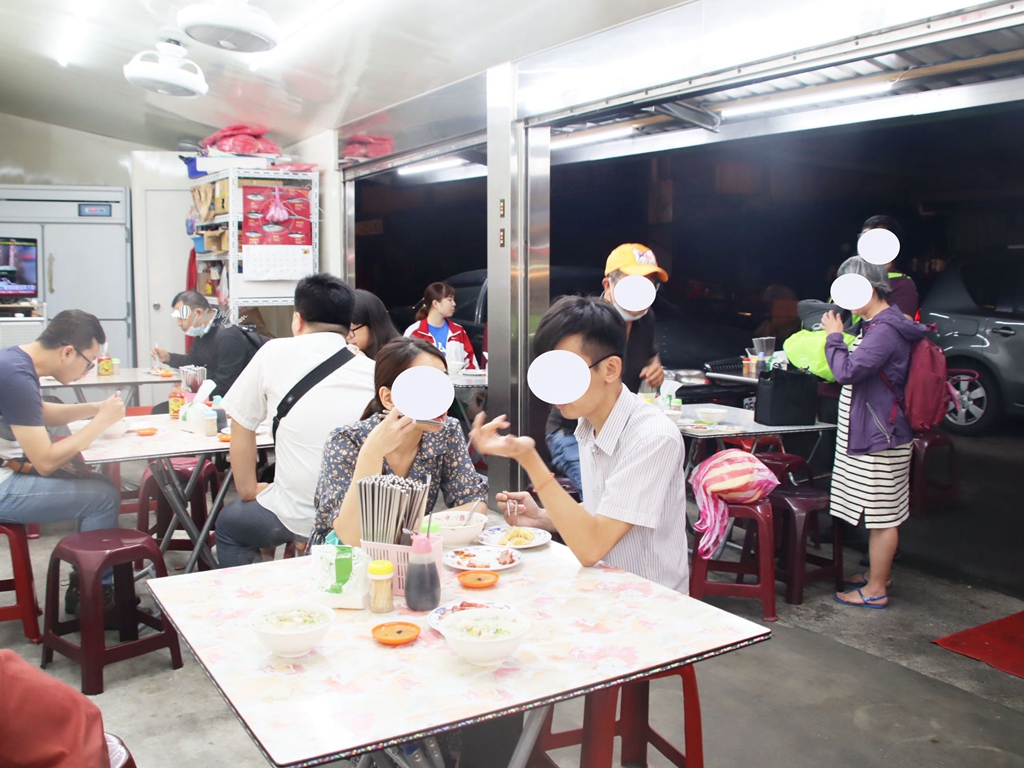 大橋頭站 | 旗魚新竹米粉 延三夜市宵夜美食 3500則評論 有4.1分好評 - ifunny