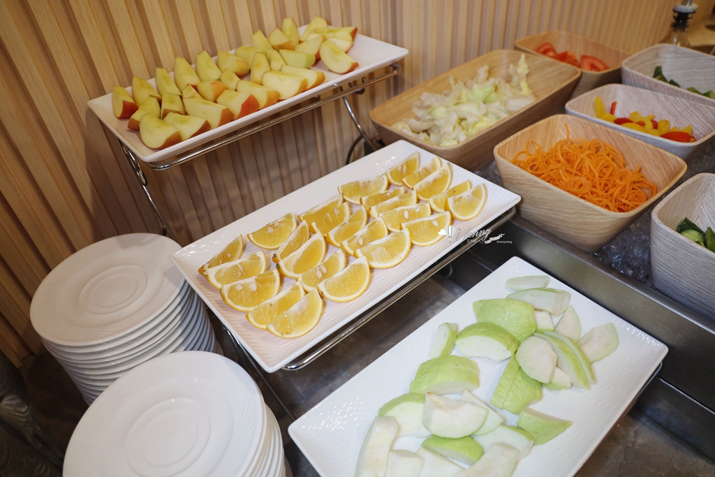 台中住宿推薦 | 禾康商務旅館 寬敞四人房 近捷運備平面停車場 自助式早餐吃到飽 - ifunny