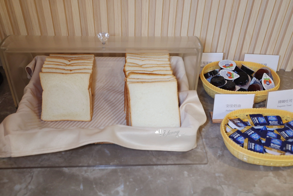 台中住宿推薦 | 禾康商務旅館 寬敞四人房 近捷運備平面停車場 自助式早餐吃到飽 - ifunny