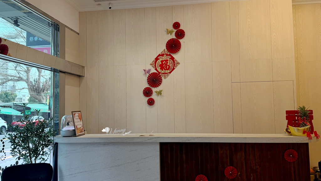 台中住宿推薦 | 禾康商務旅館 寬敞四人房 近捷運備平面停車場 自助式早餐吃到飽 - ifunny