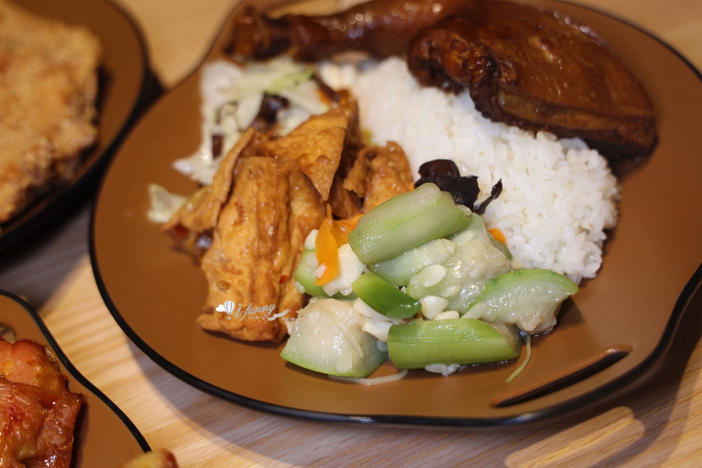 林口美食推薦 | 蔡家排骨文三店 新開幕質感便當 配菜也很用心 - ifunny