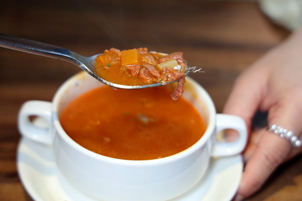 六張犁站 | 亨利客原味炭烤牛排 A5和牛臀心與直火肋眼的極致誘惑 - ifunny 六張犁站 | 亨利客原味炭烤牛排 A5和牛臀心與直火肋眼的極致誘惑 - ifunny