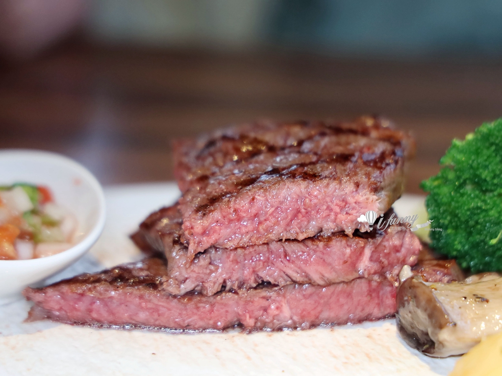 六張犁站 | 亨利客原味炭烤牛排 A5和牛臀心與直火肋眼的極致誘惑 - ifunny 六張犁站 | 亨利客原味炭烤牛排 A5和牛臀心與直火肋眼的極致誘惑 - ifunny