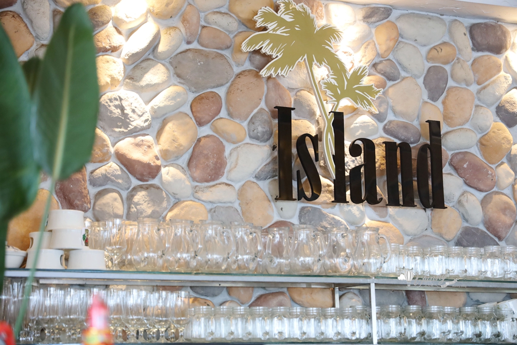 八里美食 | Island小島泰式料理 具南洋氛圍的景觀餐廳 適合多人聚餐 - ifunny