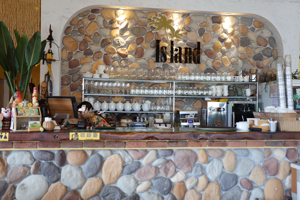 八里美食 | Island小島泰式料理 具南洋氛圍的景觀餐廳 適合多人聚餐 - ifunny