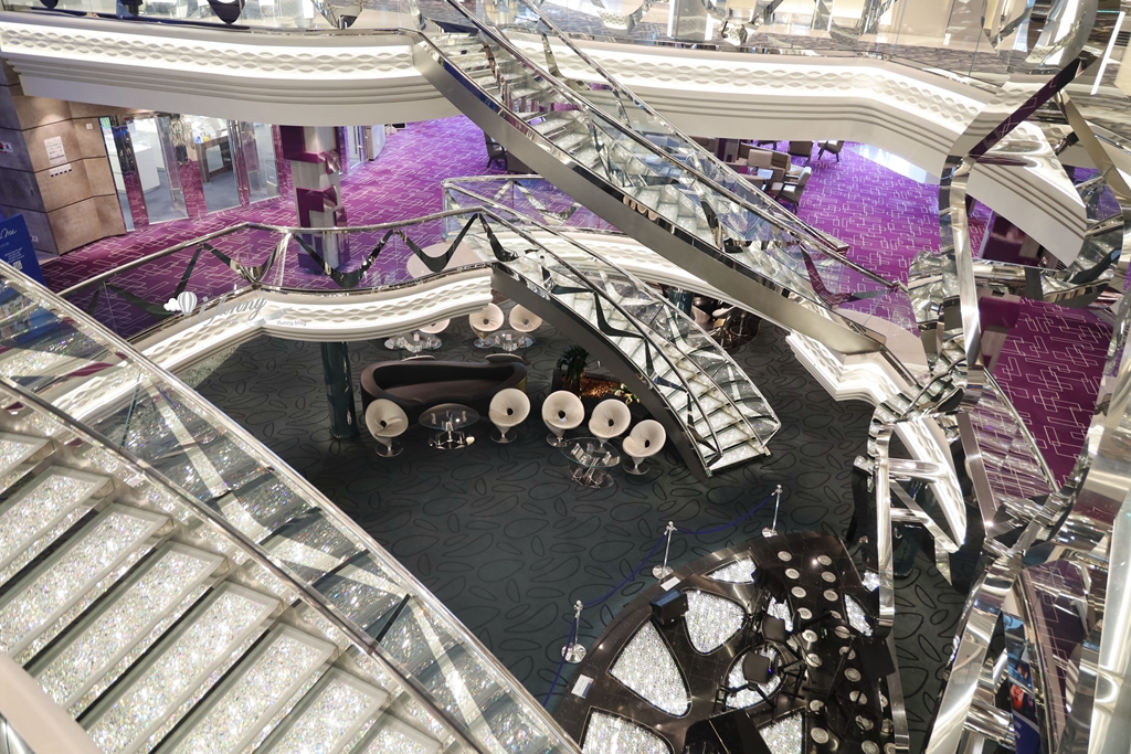 MSC 地中海榮耀號 海上皇宮開箱指南 不用飛歐洲也能體驗最純正的義大利奢華風情 - ifunny