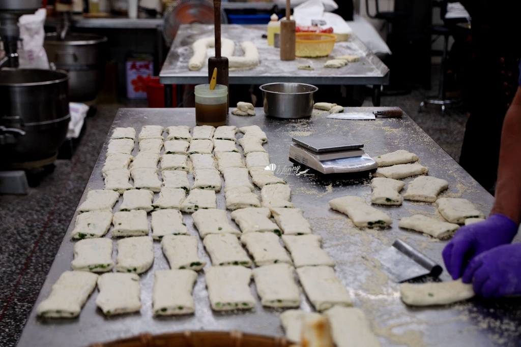 基隆美食 | 阿國碳烤燒餅 在地人及遊客都愛的排隊銅板美食 - ifunny