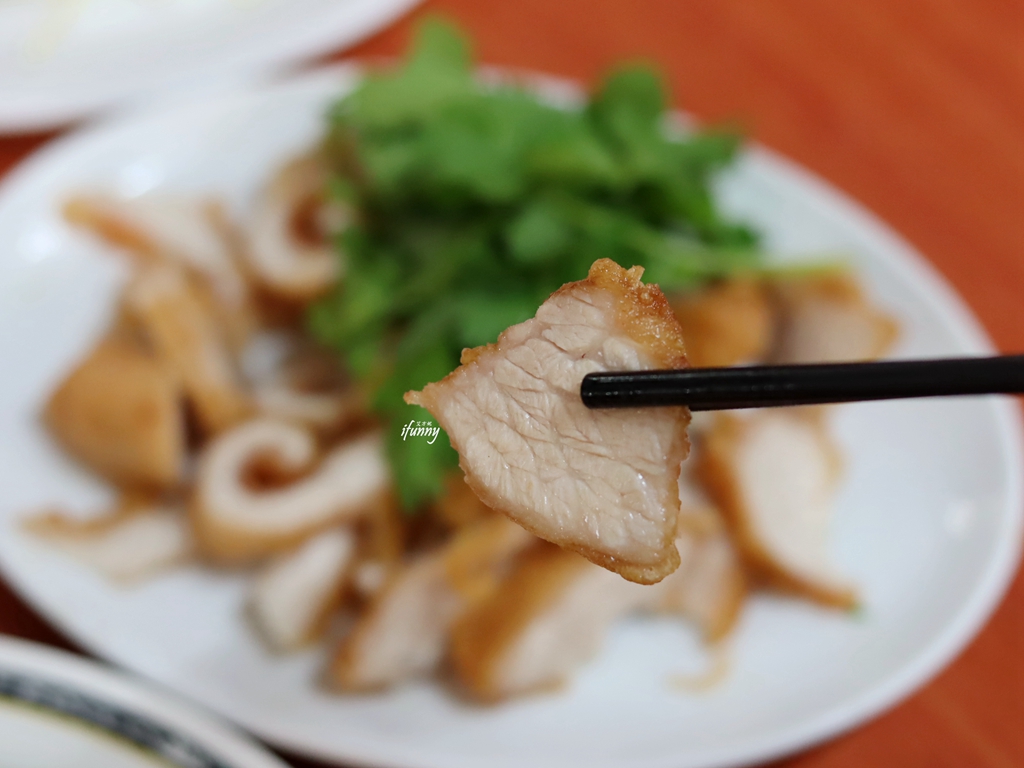 大橋頭站 | 阿角紅燒肉劉美麗 五種部位任你選 想吃得早點來 - ifunny