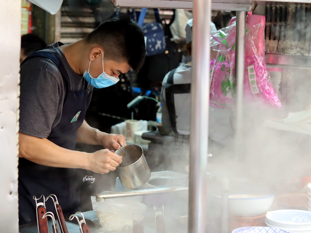 大橋頭站 | 阿角紅燒肉劉美麗 五種部位任你選 想吃得早點來 - ifunny