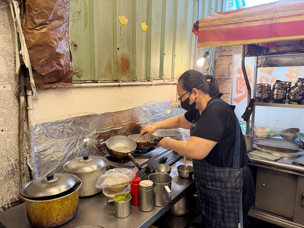 六張犁站 | 小慧涼麵 冠絕台北的大份量 高CP值的銅板涼麵 - ifunny