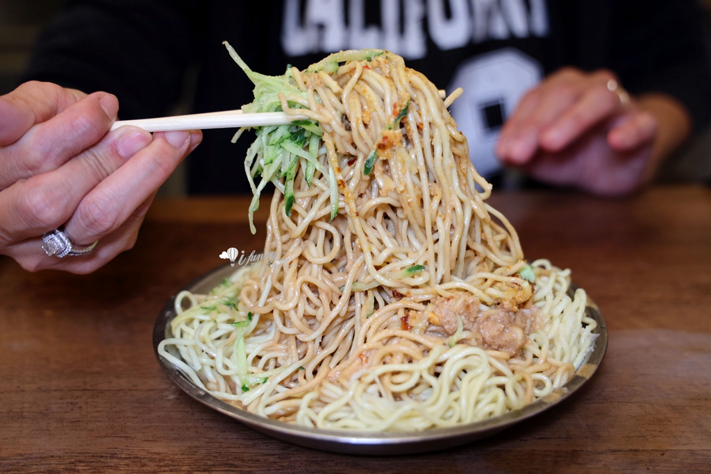 六張犁站 | 小慧涼麵 冠絕台北的大份量 高CP值的銅板涼麵 - ifunny