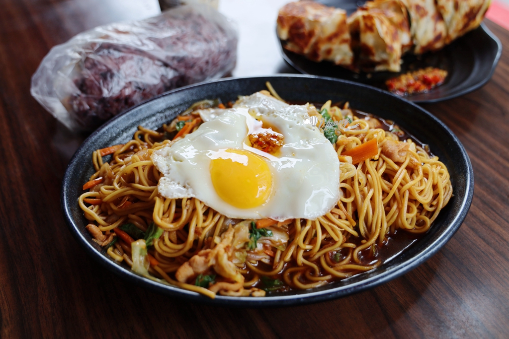 北門站 | 尚雯早午餐 大份量雞肉炒麵、爆漿起司蔥抓餅，連外國人都瘋狂 - ifunny