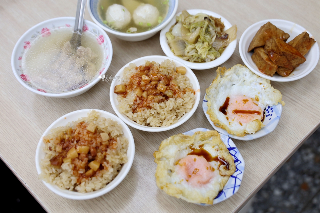 大橋頭站 | 珠記大橋頭油飯 邪惡半熟蛋液 X 粒粒分明油飯 老台北人的台式早餐浪漫 - ifunny 大橋頭站 | 珠記大橋頭油飯 邪惡半熟蛋液 X 粒粒分明油飯 老台北人的台式早餐浪漫 - ifunny
