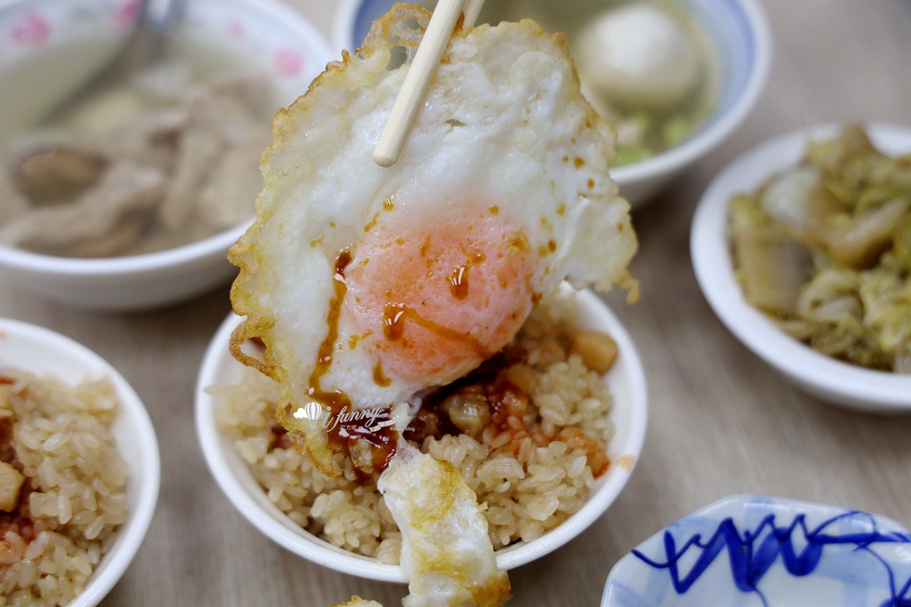 大橋頭站 | 珠記大橋頭油飯 邪惡半熟蛋液 X 粒粒分明油飯 老台北人的台式早餐浪漫 - ifunny 大橋頭站 | 珠記大橋頭油飯 邪惡半熟蛋液 X 粒粒分明油飯 老台北人的台式早餐浪漫 - ifunny