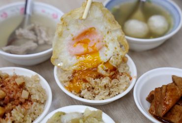 大橋頭站 | 珠記大橋頭油飯 邪惡半熟蛋液 X 粒粒分明油飯 老台北人的台式早餐浪漫