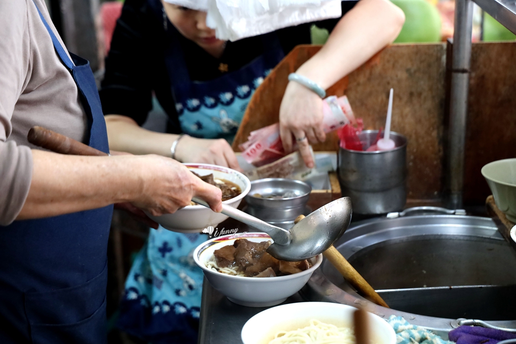 西門町美食 | 小吳牛肉麵 24小時營業 半夜三點也滿座 台北宵夜好去處 - ifunny